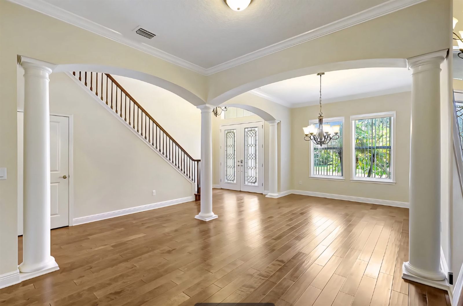 Flooring and interior painting by 3DCON LLC in the Tampa Bay area